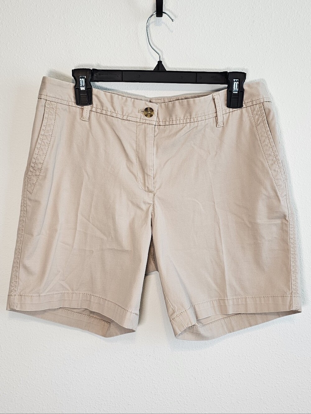 Talbots Relaxed Chino Shorts Size 6 Khaki Beige Stretch Cotton Classic Casual